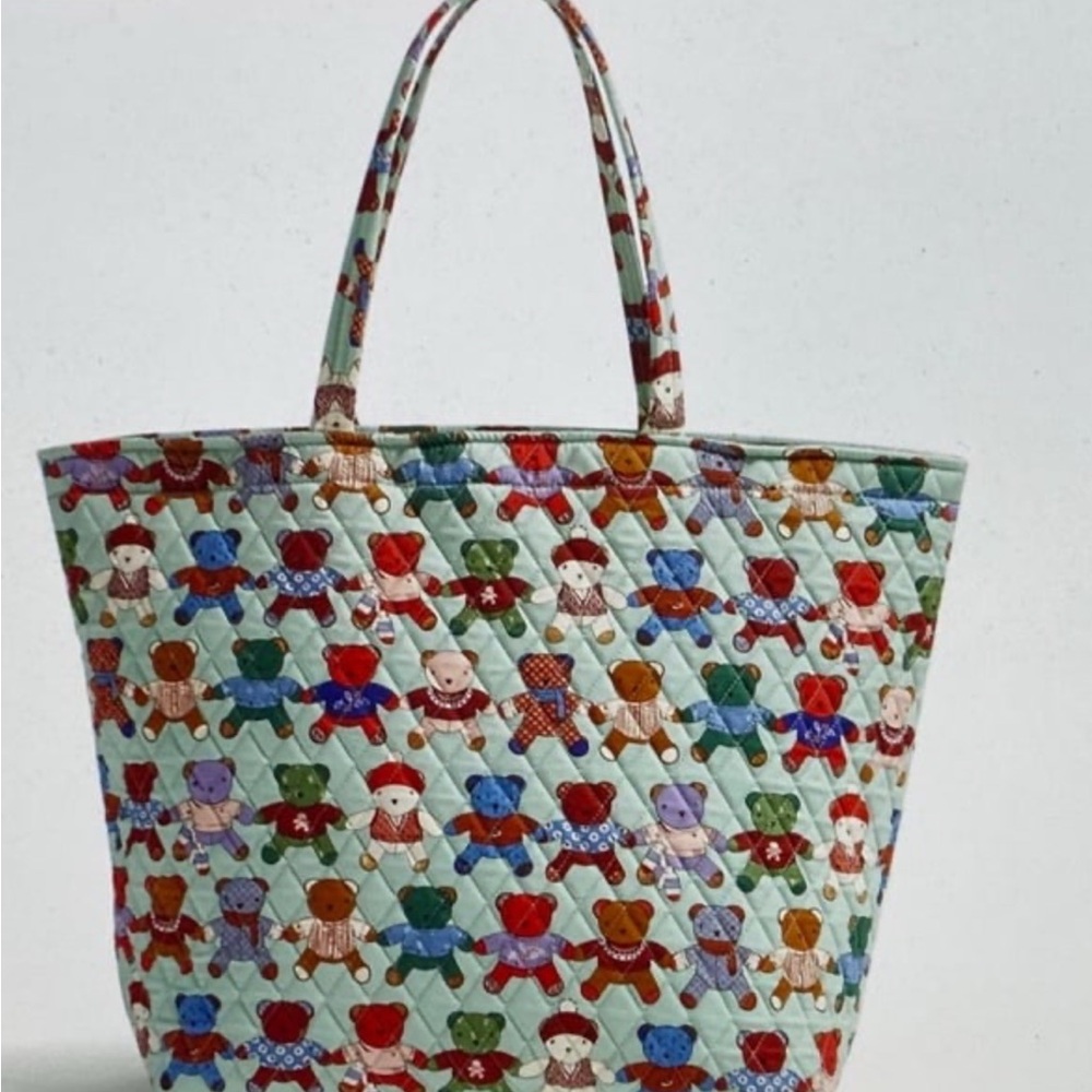 Vera Bradley Essential Grand Tote Bag in Toasty Teddies Pattern NWT Christmas